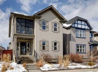 2 Elgin Meadows Grn SE, Calgary, AB T2Z 0L8