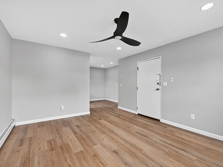 52 Naples Ave #5LL — Photo 11