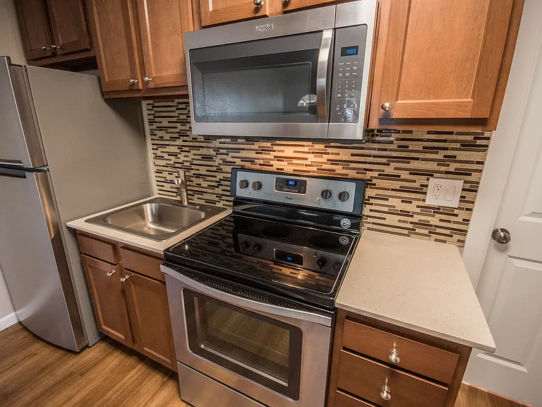 3777 E 2nd St #5 — Photo 7