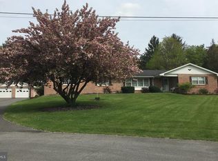 10 Spaniel Rd, Martinsburg, WV 25404