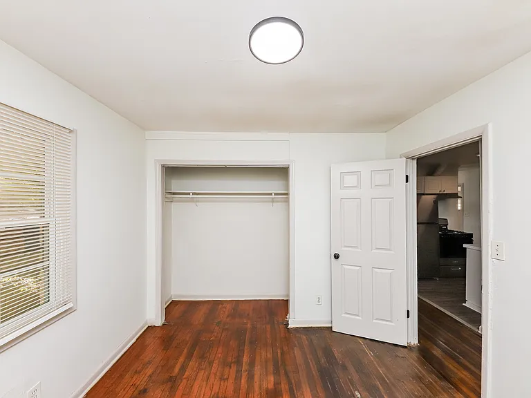 210 Oak Dr SE — Photo 13