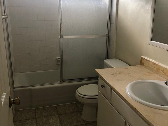 5th image of 4068 W 138th St APT E
