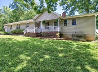 27 Rebels Lair, Hendersonville, NC 28739