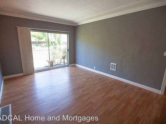 3rd image of 714-716 Monterey Blvd