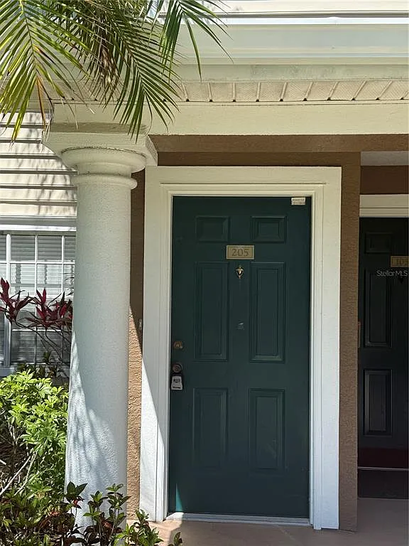 2 bed, 2.0 bath, 1080 sqft, $1,900 — Photo 2
