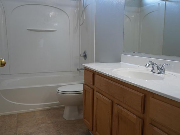 3rd image of 1464 S Heron Ln