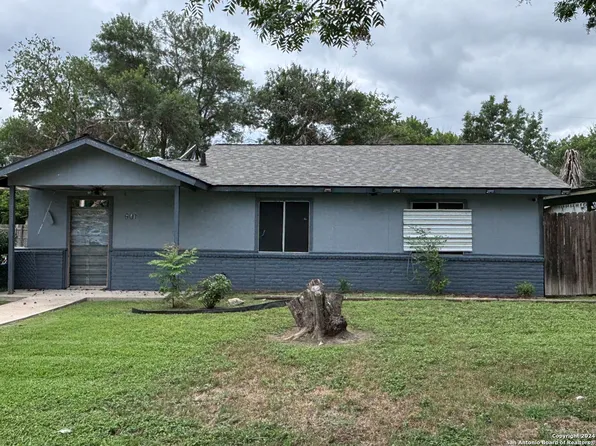 501 Lockwood Drive, San Marcos, TX 78666