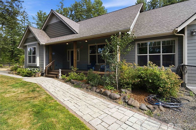 5th image of 230 Riley Court