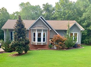 402 Poplar Rdg, Alabaster, AL 35007