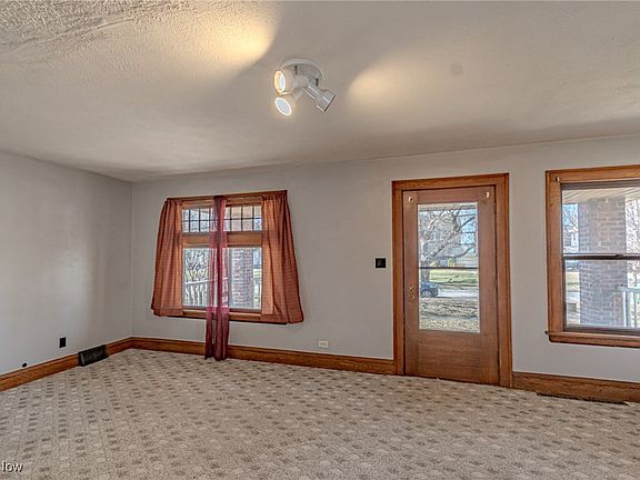 4th image of 3735 Washington Park Blvd