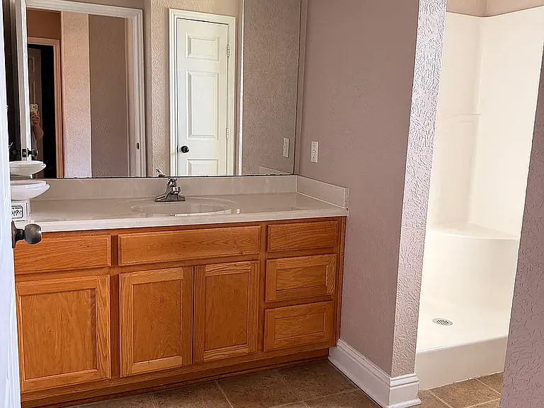 1002 Helena Ave — Photo 5