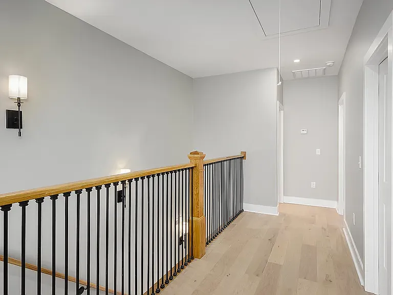 3 bed, 1822 sqft, $2,600 — Photo 4