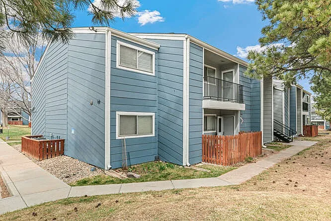 2380 E Geddes Ave #B — Photo 23