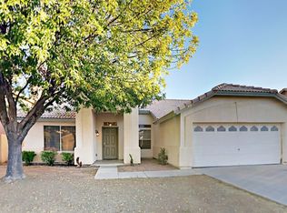 825 N Blue Marlin Dr, Gilbert, AZ 85234
