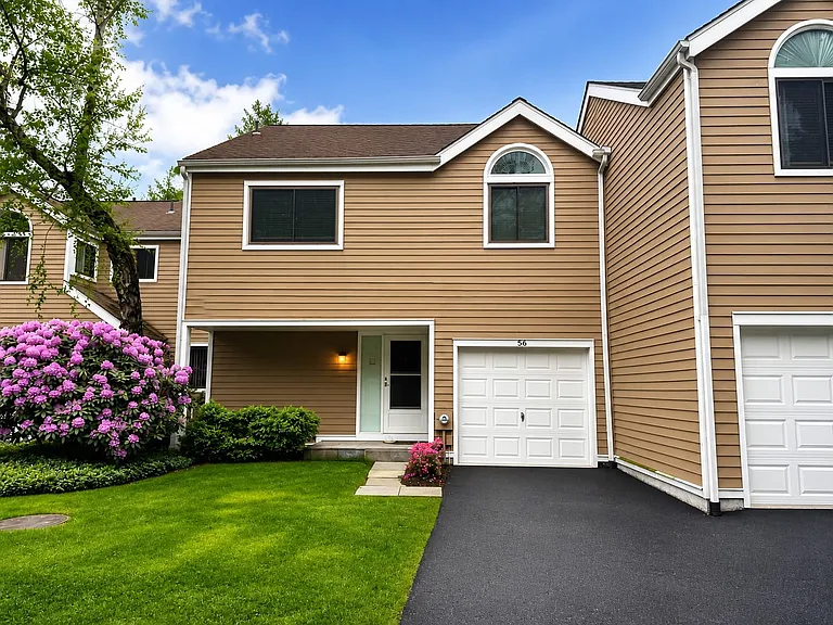 56 Rambling Brook Rd — Photo 1
