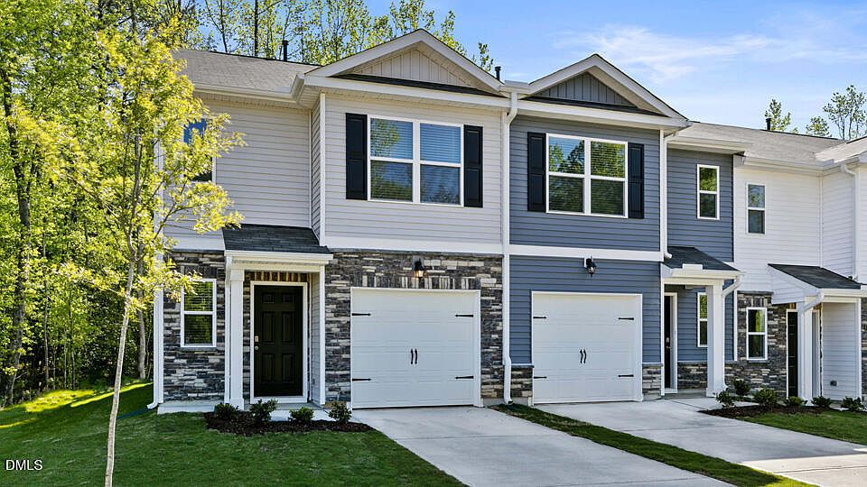 1st image of 146 Rusling Leaf Dr