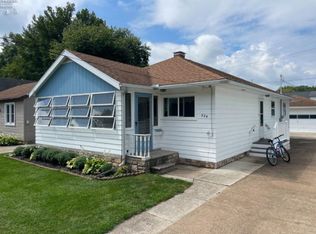 824 Monroe St, Port Clinton, OH 43452