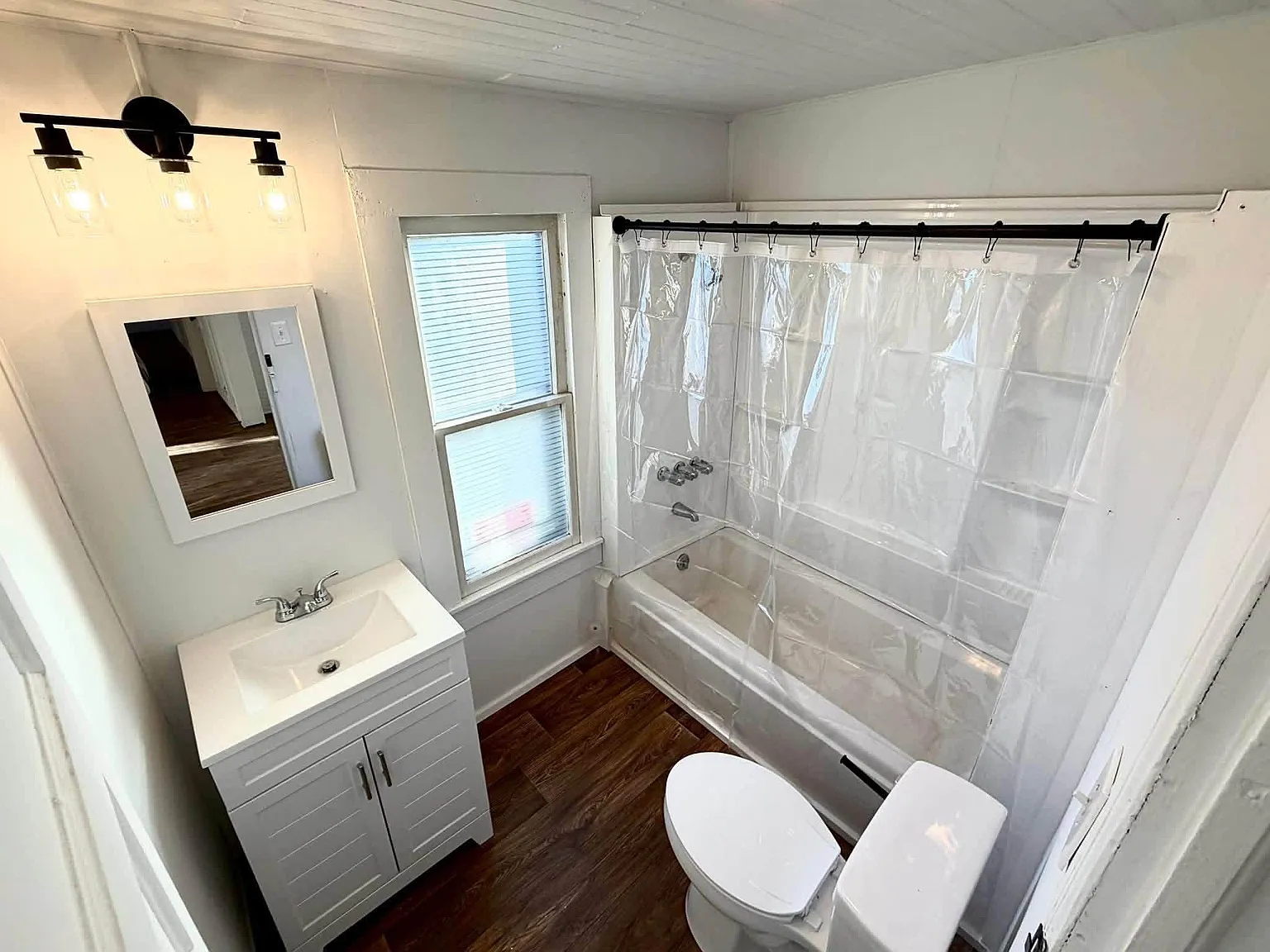 4 bed, 1999 sqft, $1,200 — Photo 4
