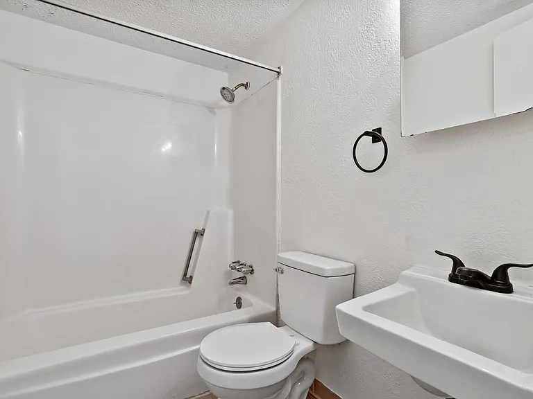 Baldwin Cathell Townhouses — Photo 3