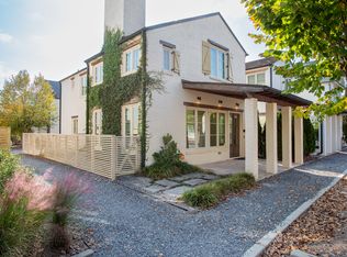 130 2nd St, Fayetteville, GA 30214