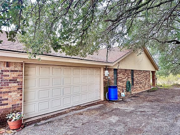 3rd image of 605 Killough Rd