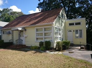 84 Billings St, West Roxbury, MA 02132