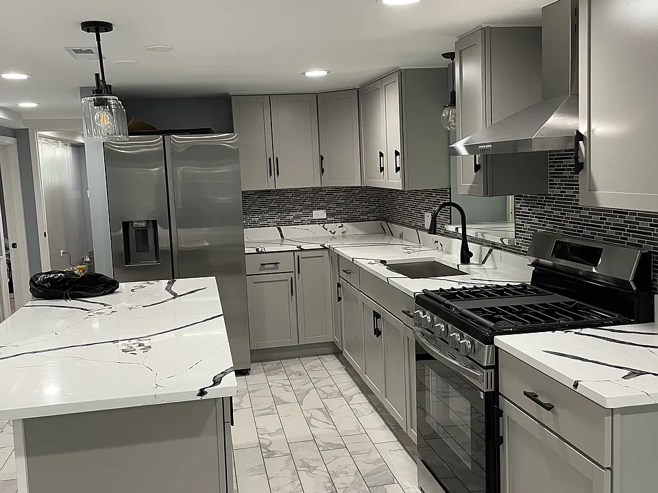 1137 N Hamlin Ave #1G