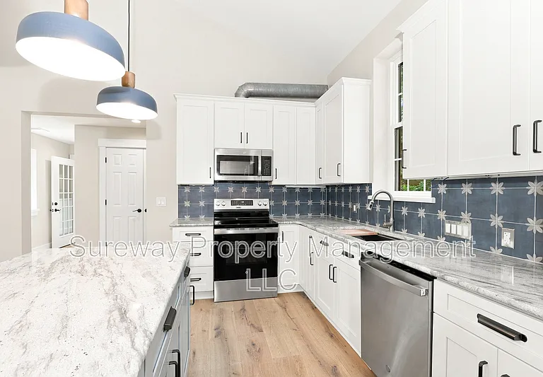 5565 Pennell Rd #1 — Photo 5