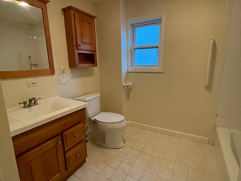 120 Park St — Photo 5