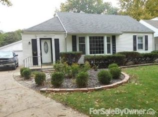 2317 S Pasfield St, Springfield, IL 62704