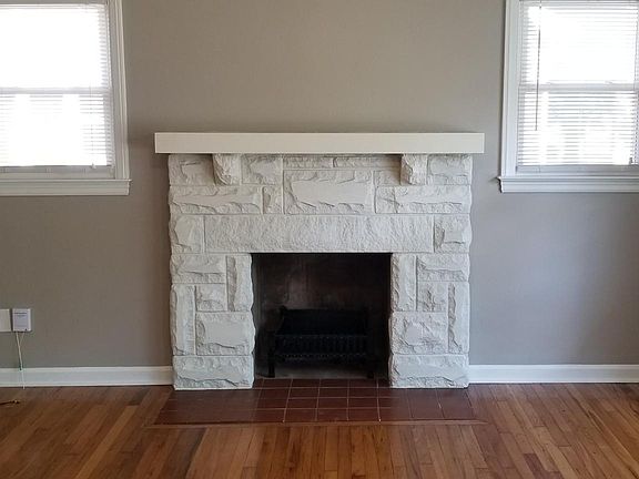 3rd image of 801 Marcellus Dr