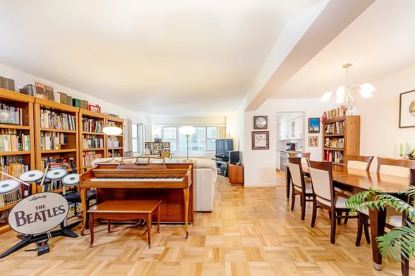 Sold by Pergolotti Realty | media 1