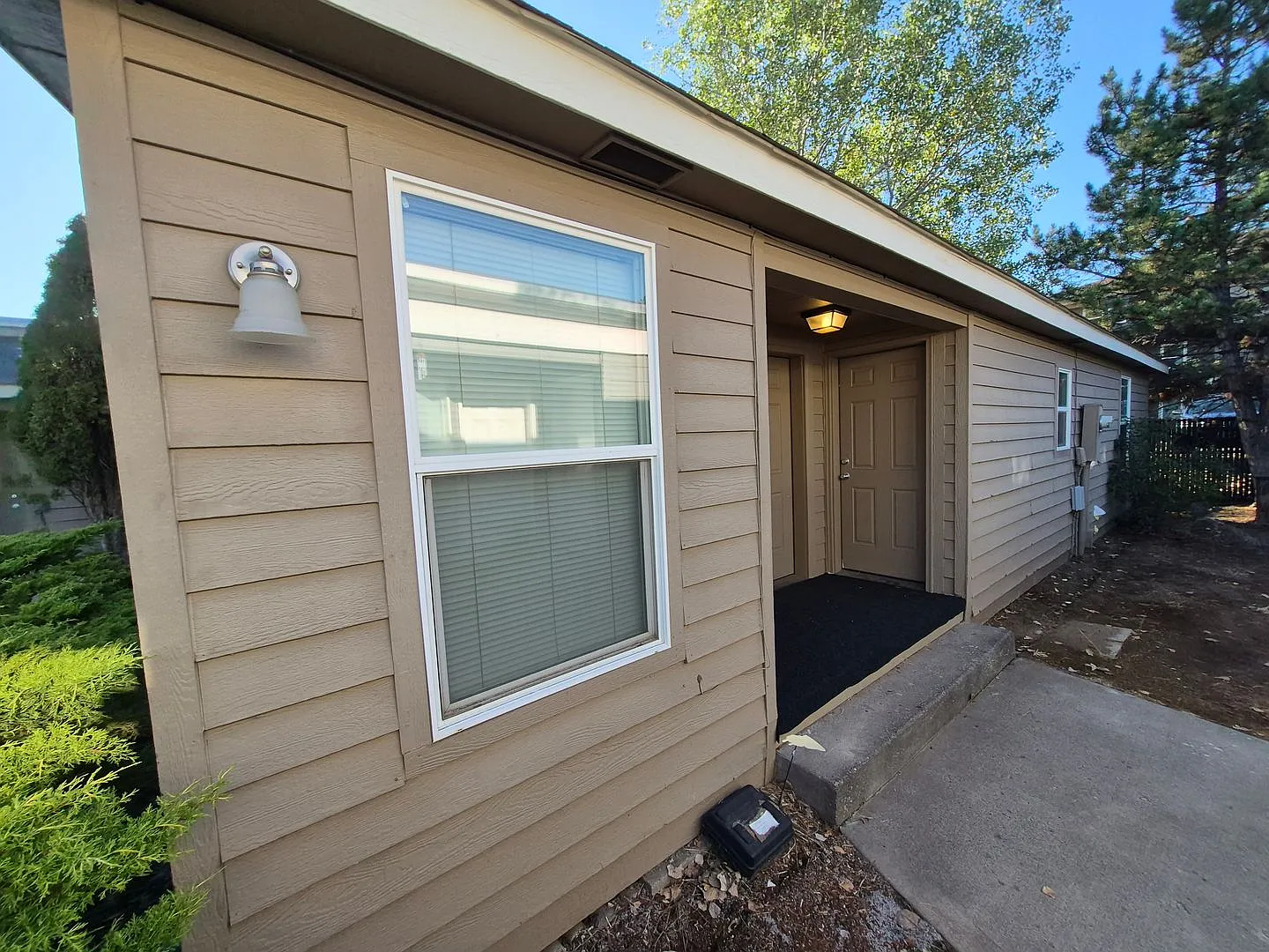 2 Bed 1 Bath SW Redmond — Photo 2