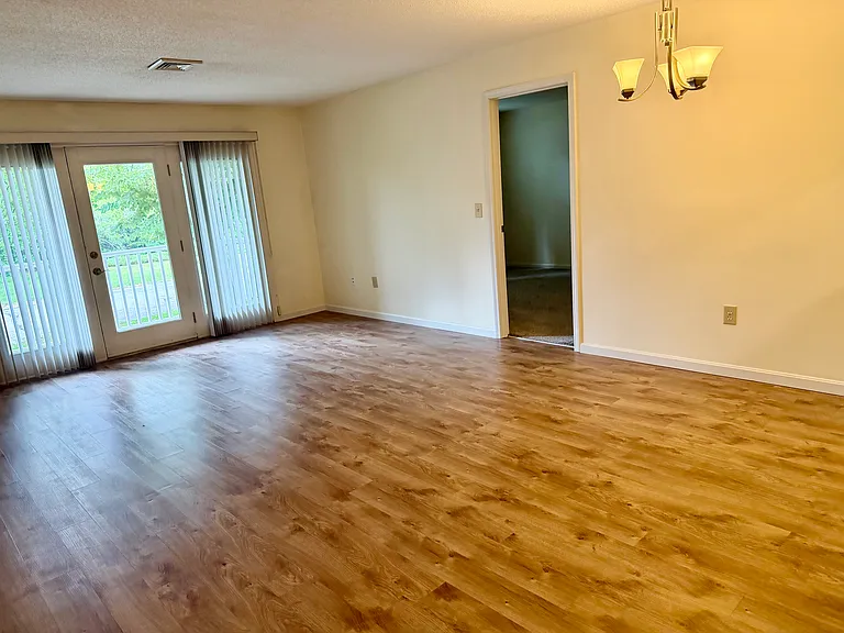 690 S Porter St #19 — Photo 2