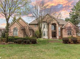 5785 Crystal Creek Ln, Washington, MI 48094