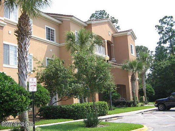 2nd image of 550 Florida Club Blvd APT 304