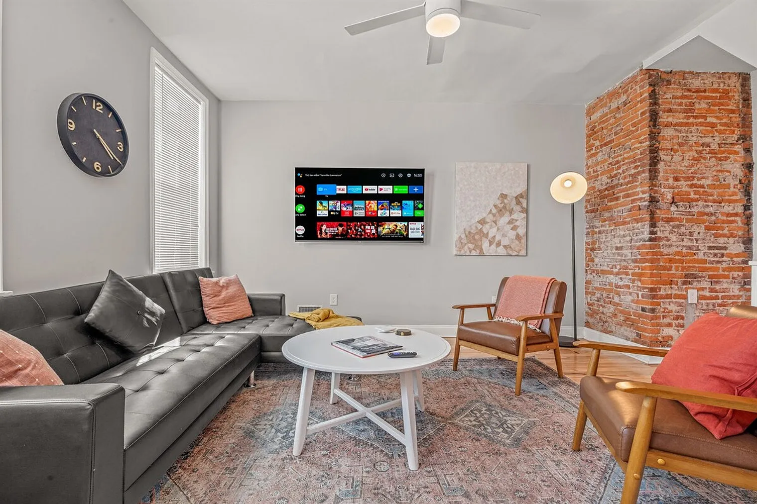 3 bed, 2.0 bath, $7,310 — Photo 2