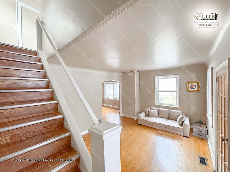 955 Perry St — Photo 11