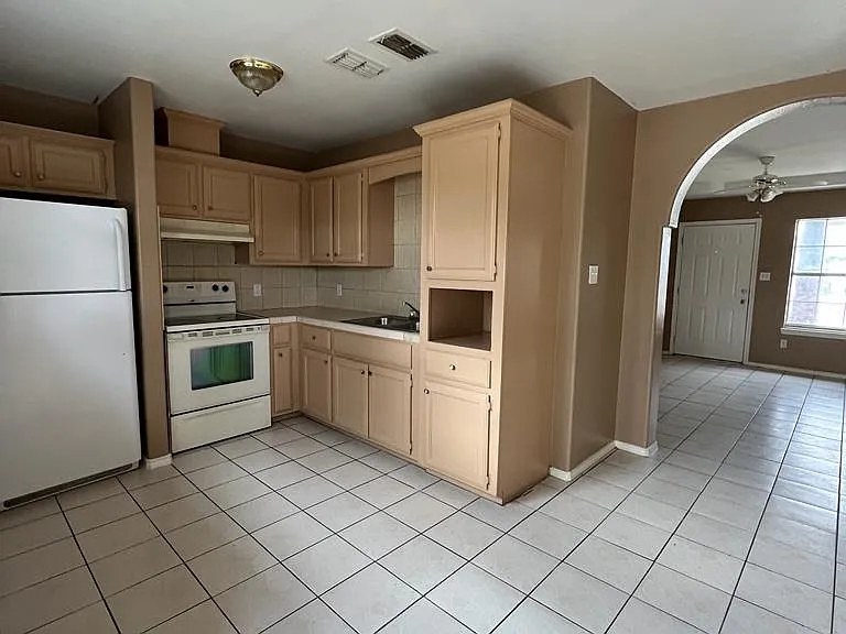 17709 Date Palm Dr — Photo 4