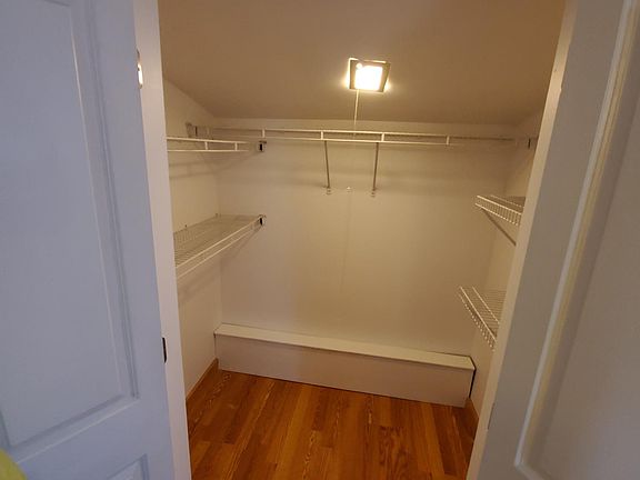 2nd bdrm closet