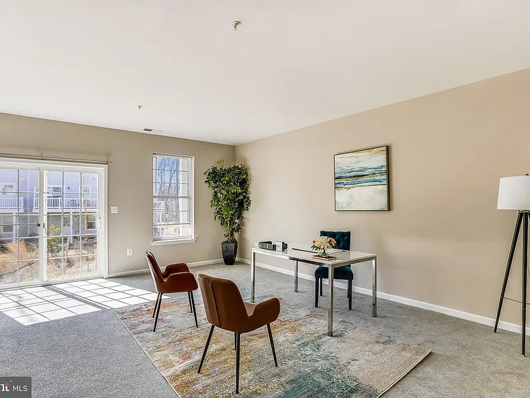 925 Dorchester Cove Rd — Photo 4