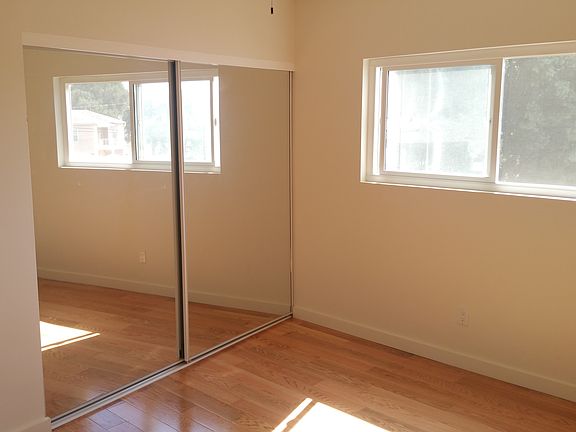 3rd image of 909 W Beach Ave APT 1