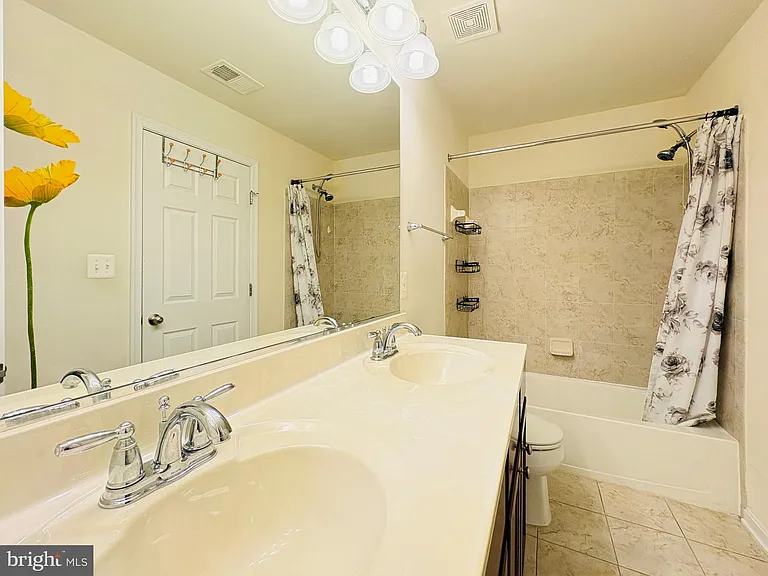 8268 Linblake Ct — Photo 10