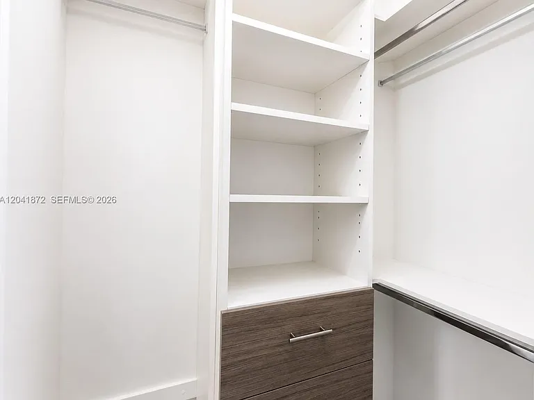 1010 SW 2nd Ave #1504 — Photo 7