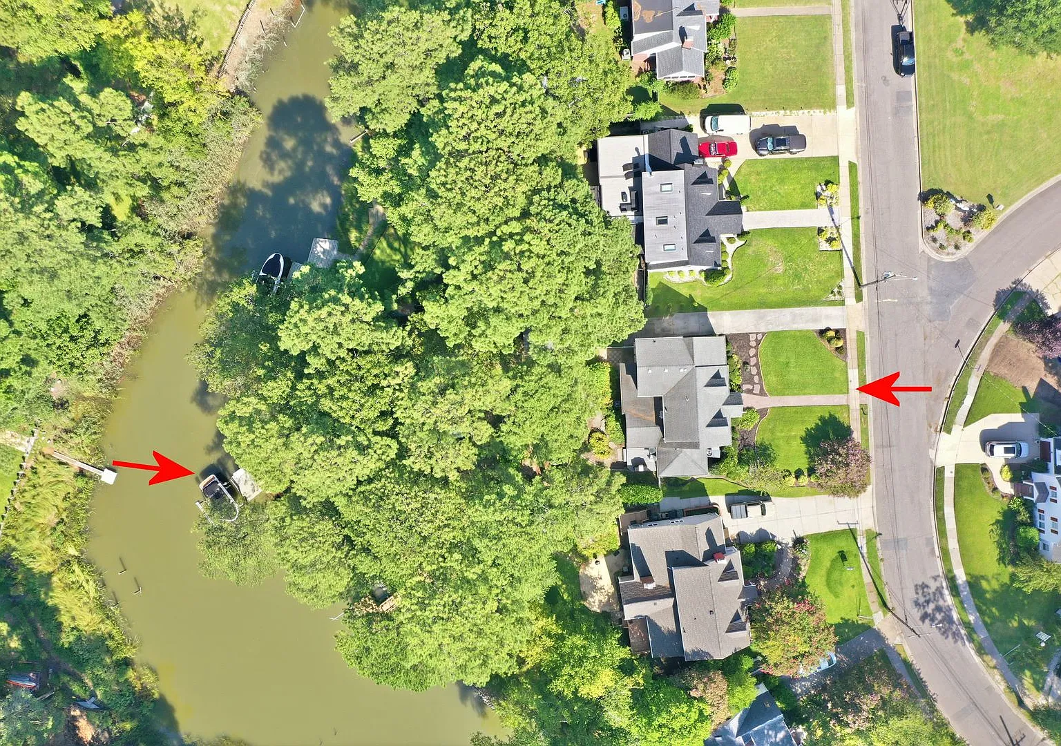 A Waterfront Home w/Dock! Ready 10-15-26! A Darling Cape Cod, Pet Friendly, Fenced, Detached Gara... — Photo 3