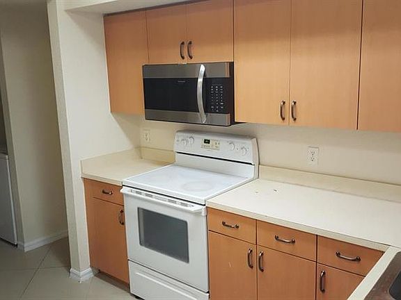 5th image of 2505 Belmont Ln #2505