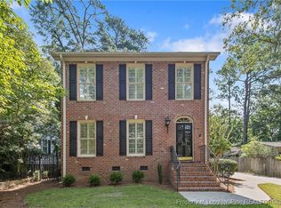 213 Valley Rd, Fayetteville, NC 28305