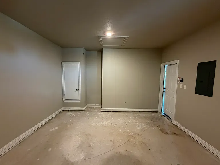 3230 Fenway Cir — Photo 12