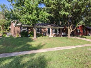 9105 Maplecreek Dr, Louisville, KY 40219