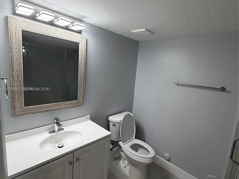 1261 SE 27th St #101 — Photo 25